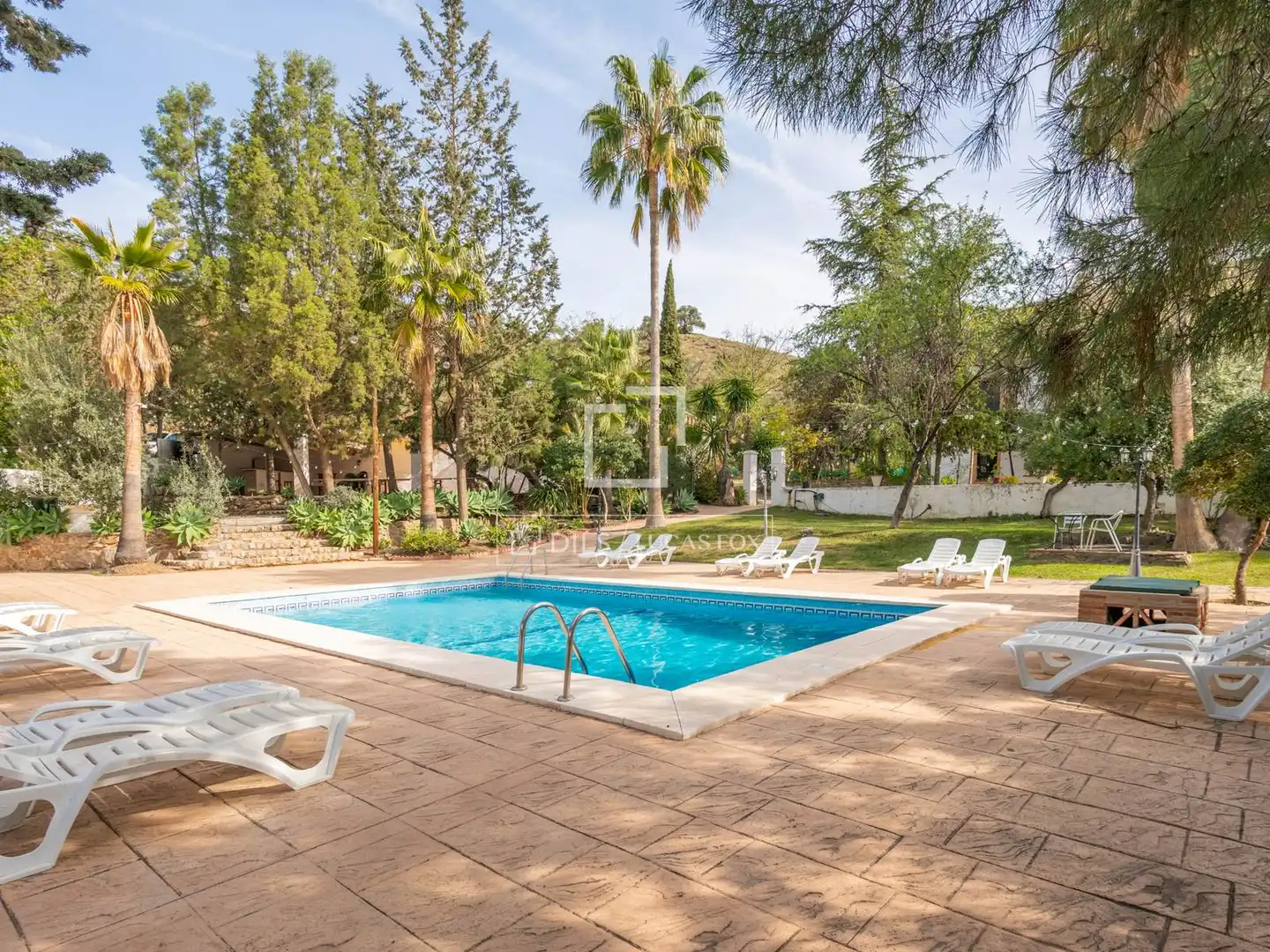 Jardí de Finca rústica en venda en Málaga amb Jardí privat, Terrassa i Piscina