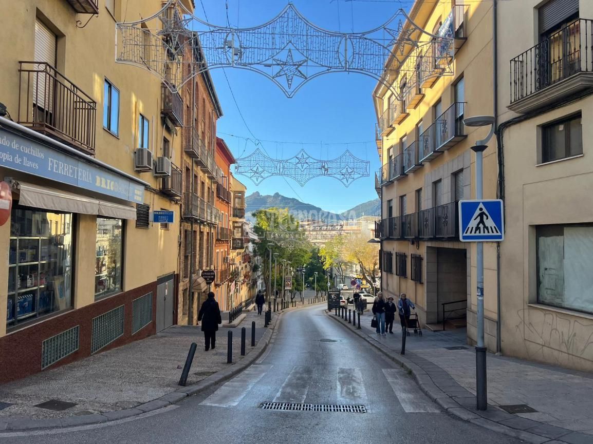 Exterior view of Single-family semi-detached for sale in  Jaén Capital