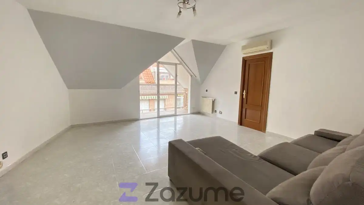 Flat for rent in C. Tamujar, Tres Olivos - La Piedad