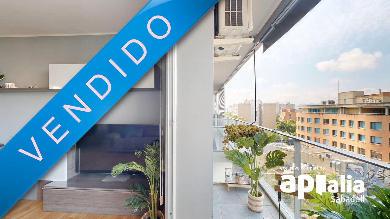 Vista exterior de Piso en venta en Badia del Vallès con Aire acondicionado, Calefacción y Parquet