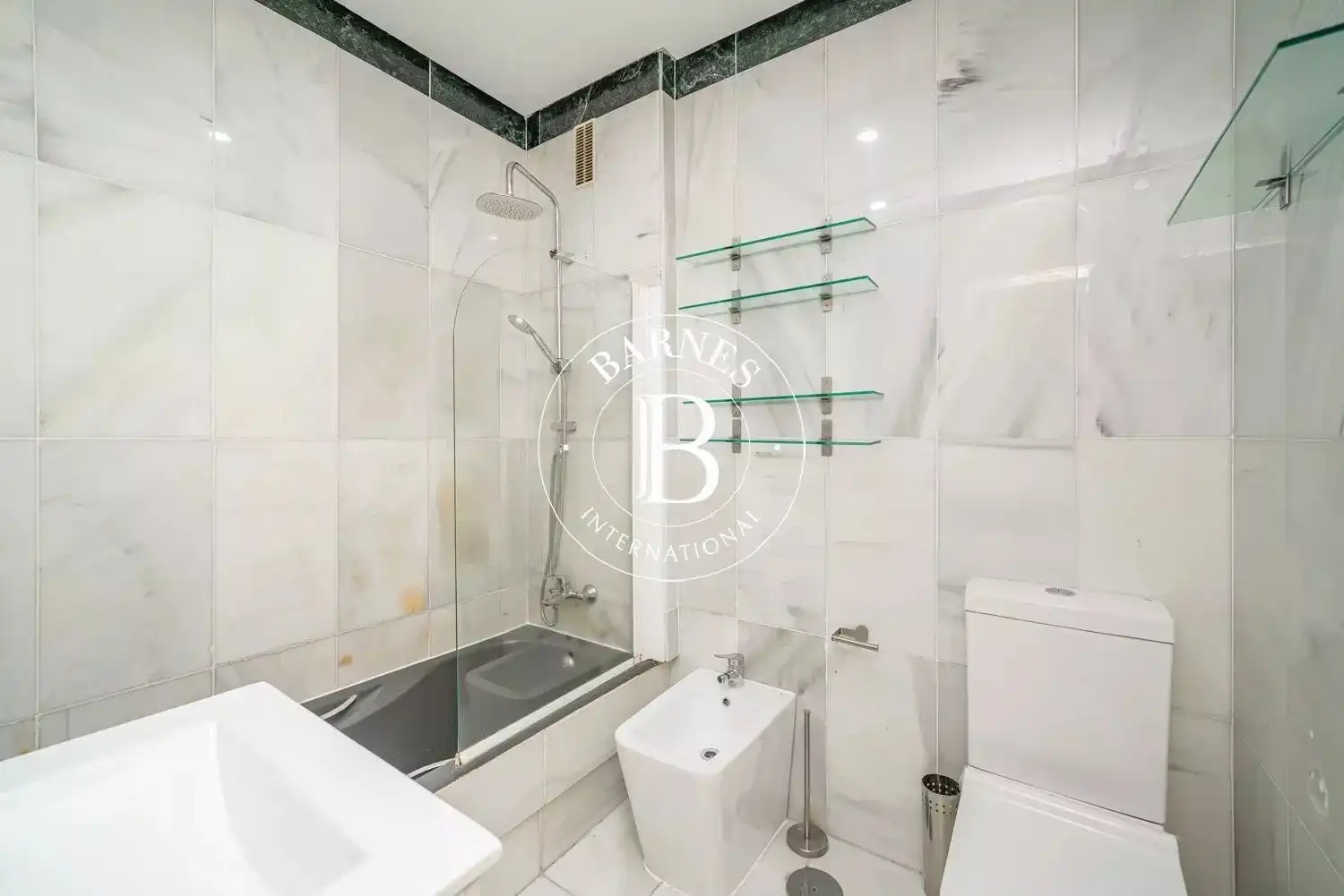 Baño de Piso de alquiler en Madrid con Aire acondicionado, Calefacción y Amueblado