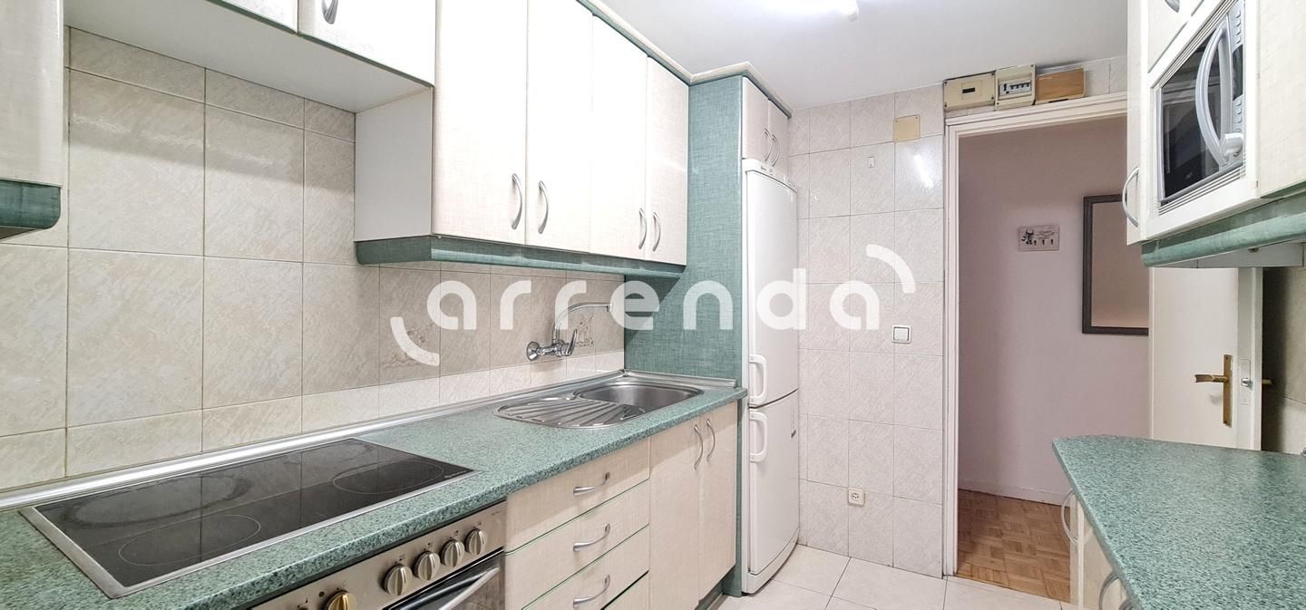 Piso de alquiler en De Torrelaguna, 108, Colina