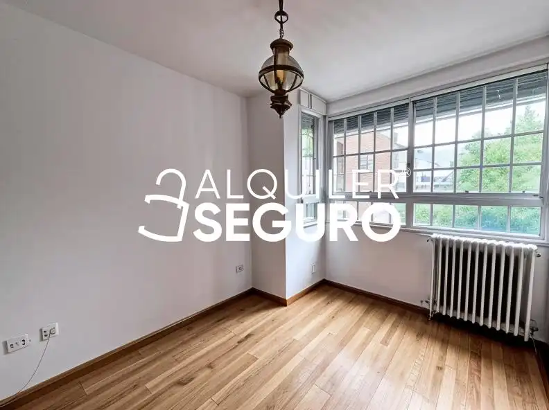 Bedroom of Houses for rent in Madrid  with Heating, Terrace and Storage room