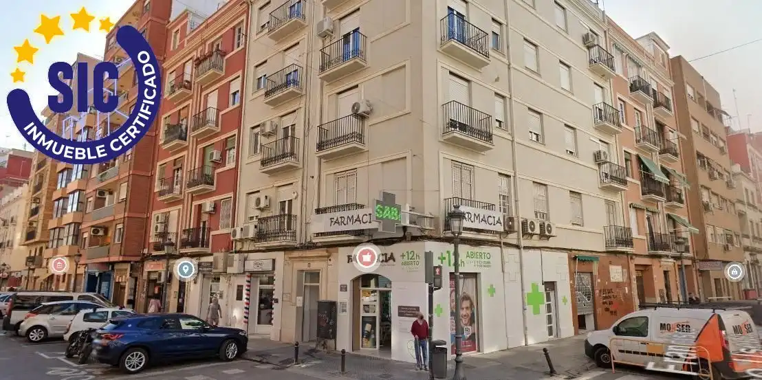 Local comercial en venda a Calle de Francisco Moreno Usedo, imagen 2
