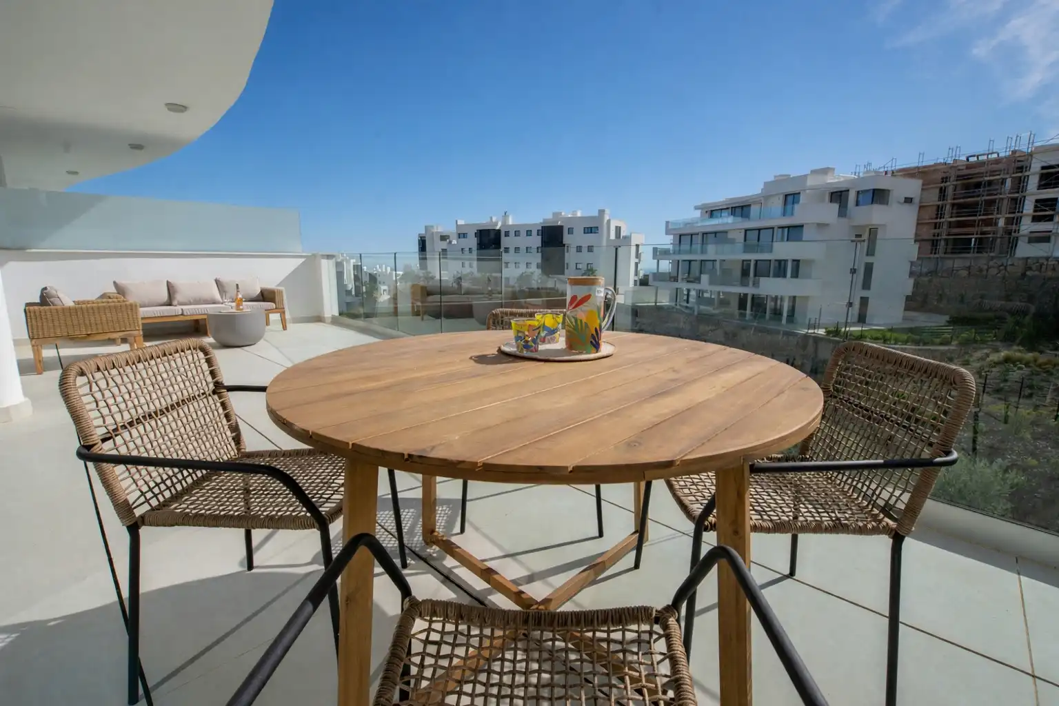 Terrasse von Wohnung zum Verkauf in Fuengirola mit Klimaanlage, Heizung und Terrasse
