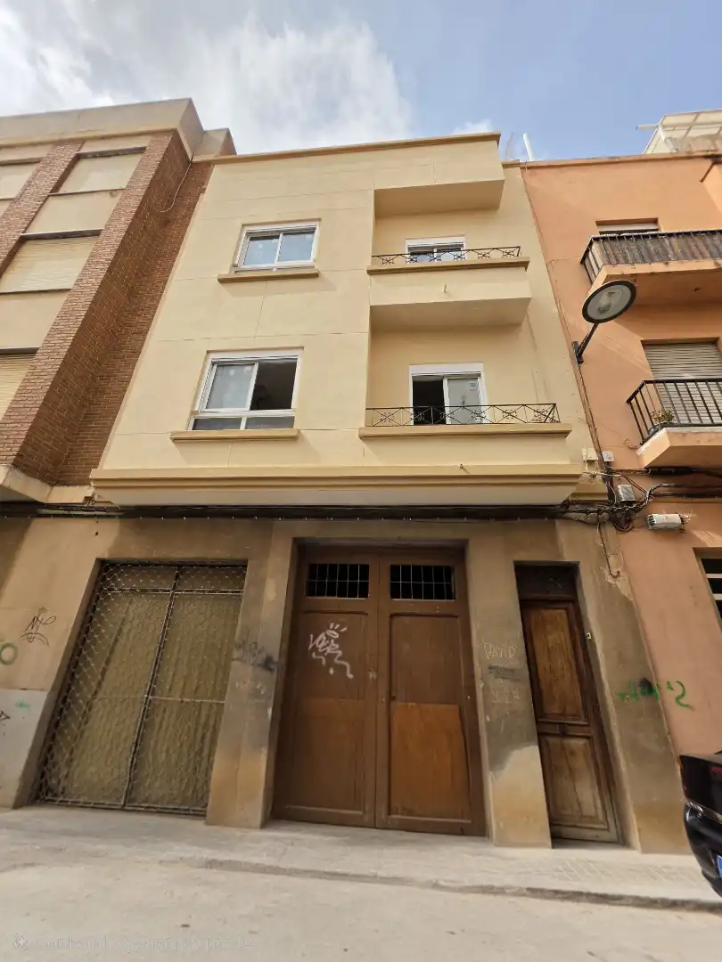 Vista exterior de Casa adosada en venda en Sagunto / Sagunt amb Aire condicionat i Forn