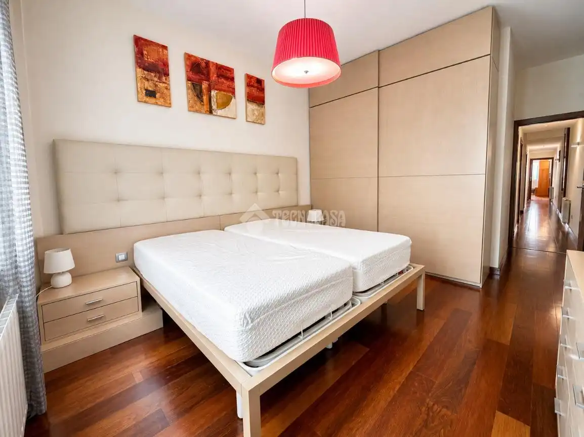 Habitación de Piso en venta en Barcelona con Parquet y Balcón