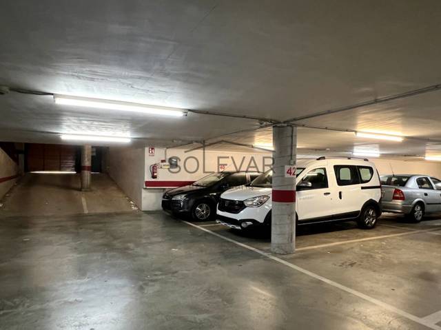 Garaje en Venta en  Girona en Tremp
