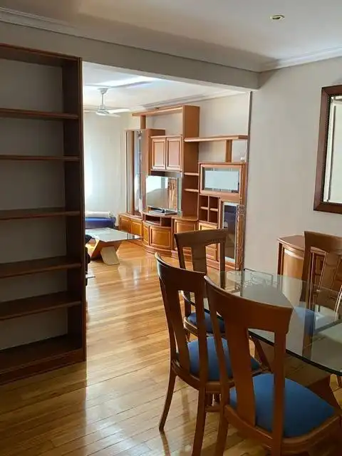 Wohnzimmer von Wohnung zur Miete in Bilbao  mit Heizung, Möbliert und Balkon