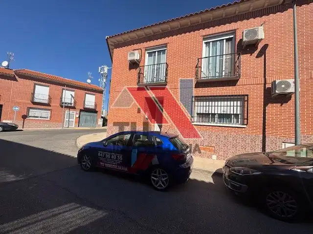 Vista exterior de Casa o chalet en venta en Novés con Terraza y Balcón