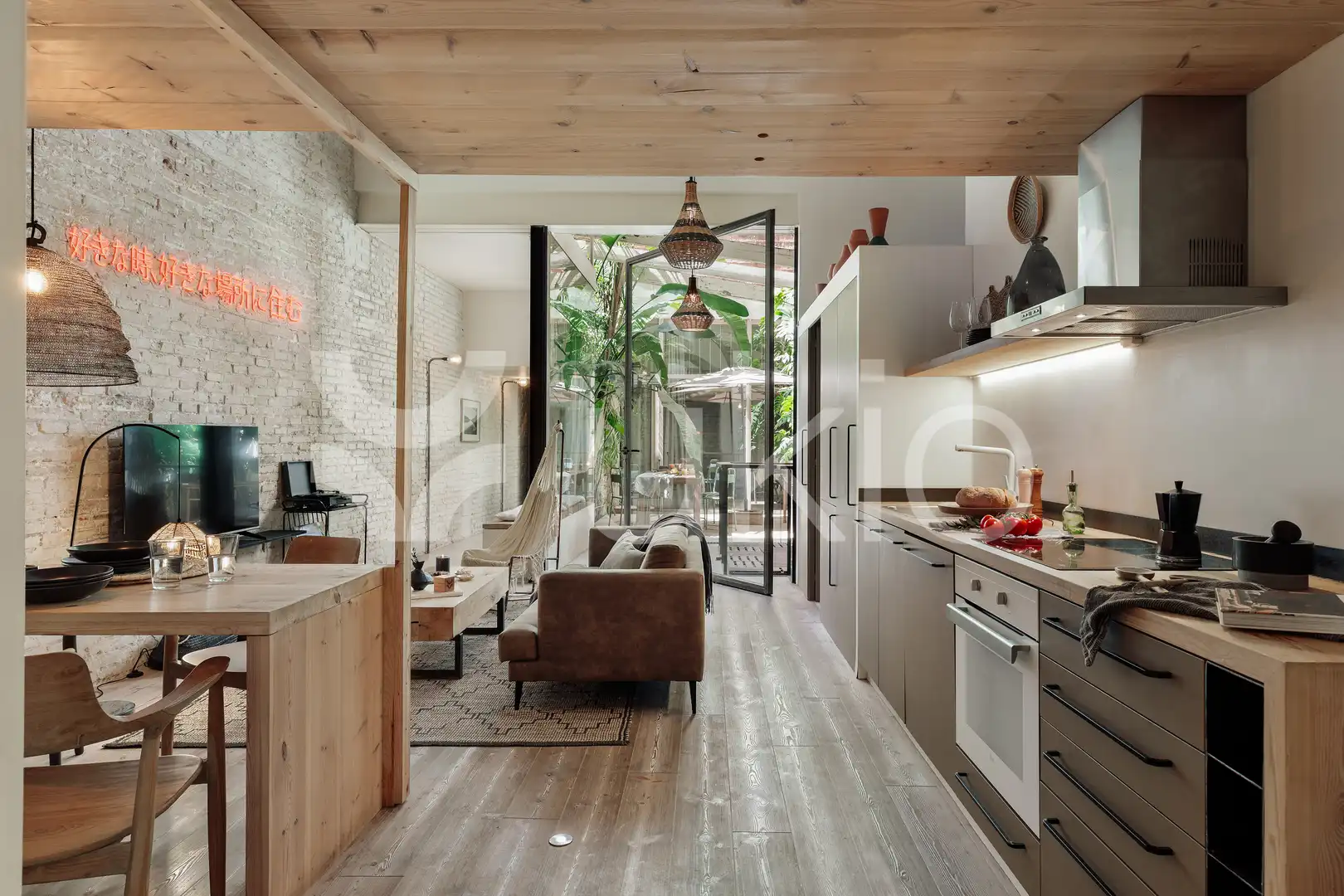 Cuina de Apartament de lloguer en Barcelona amb Aire condicionat, Terrassa i Moblat