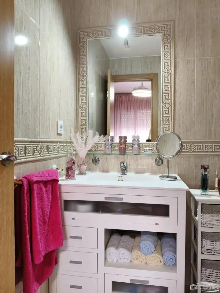 Baño de Piso en venta en Lucena con Aire acondicionado, Terraza y Trastero