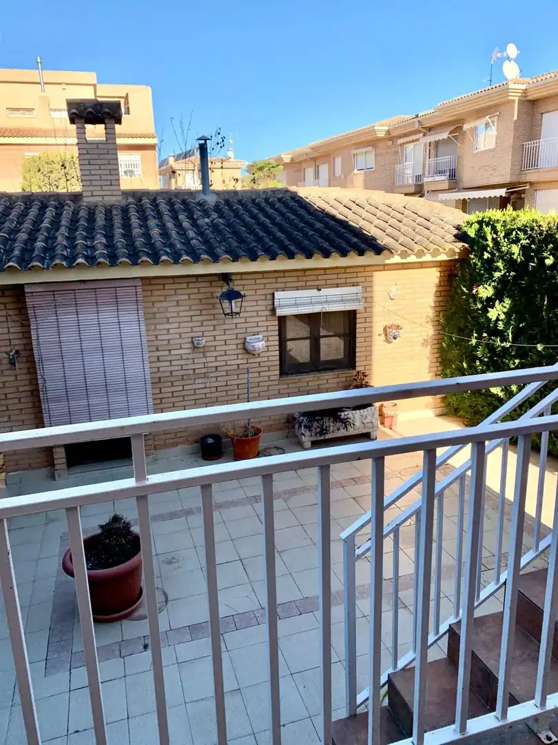 Vista exterior de Casa o chalet en venta en Petrer