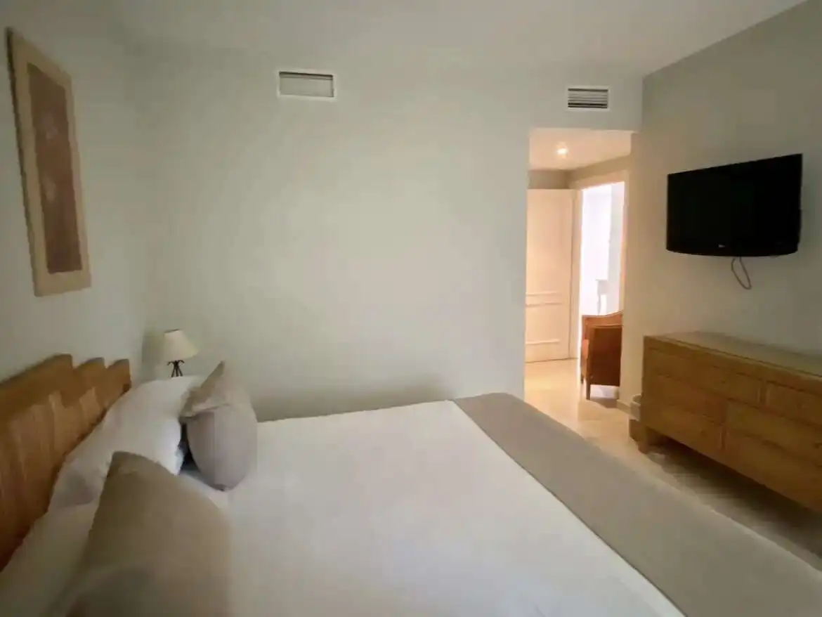 Bedroom of Flat for sale in Marbella  with Terrace and Swimming Pool