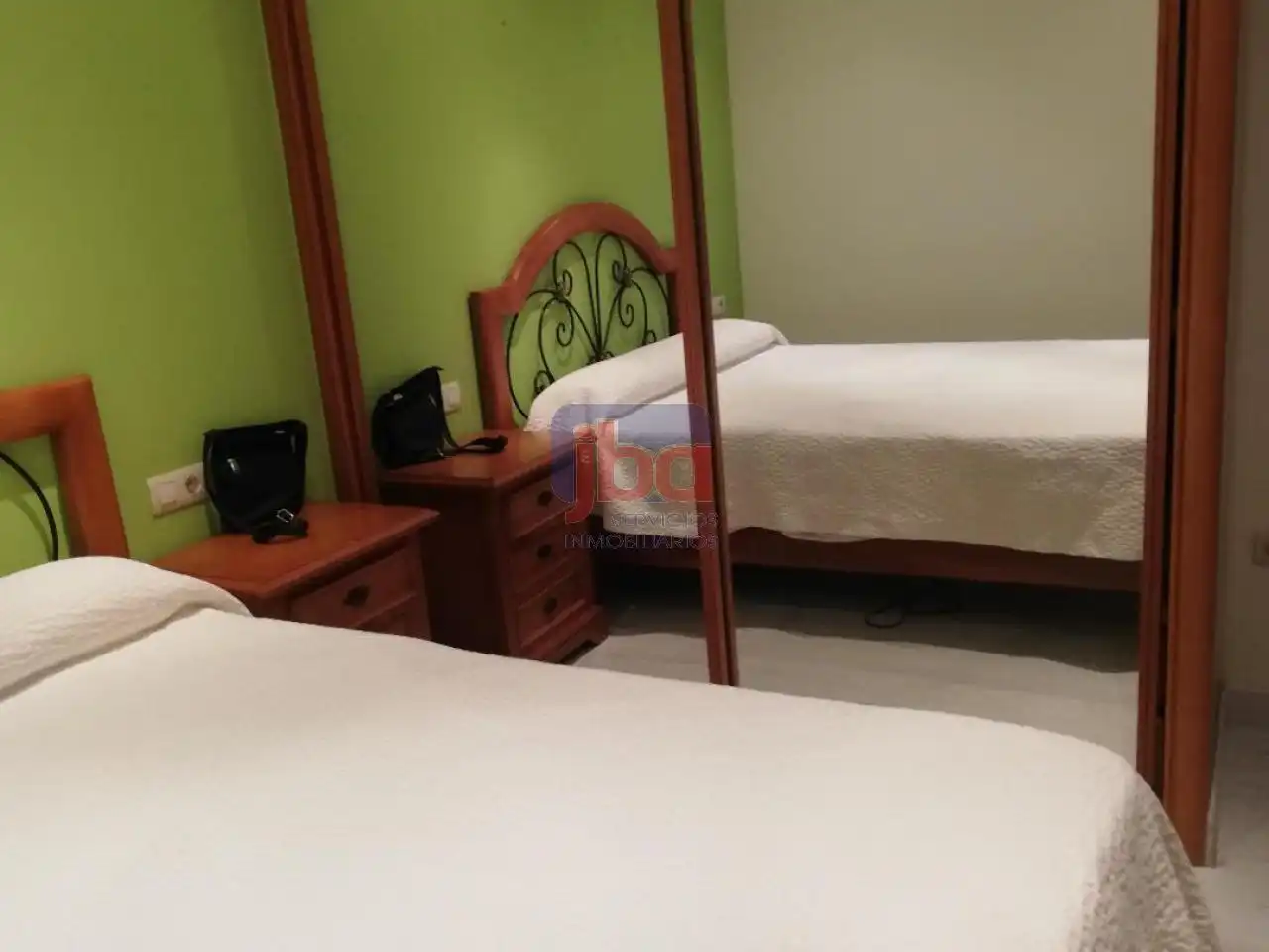 Habitación de Casa o chalet en venta en Ourense Capital  con Calefacción, Jardín privado y Amueblado