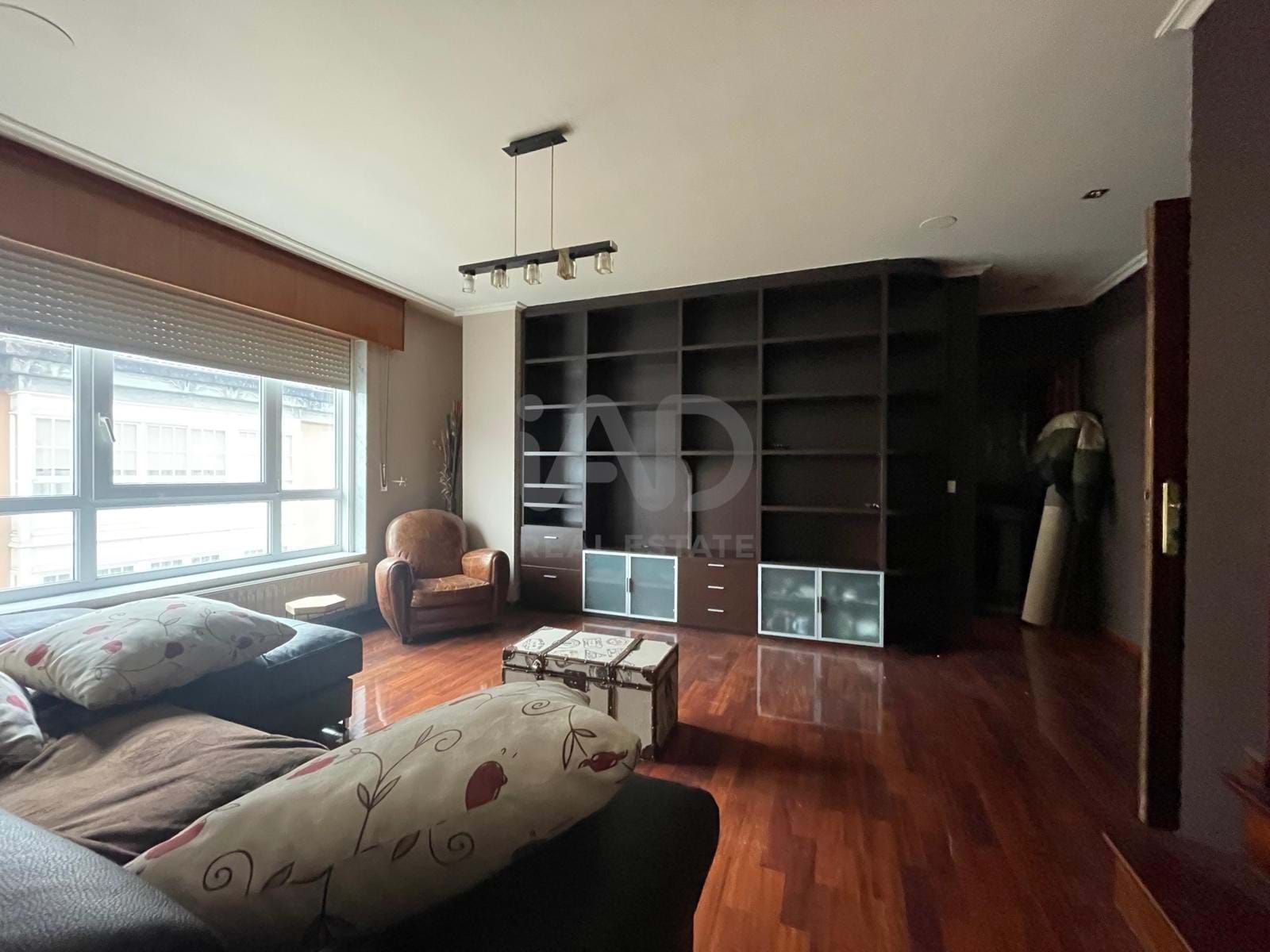 Sala d'estar de Dúplex en venda en Carballo amb Calefacció