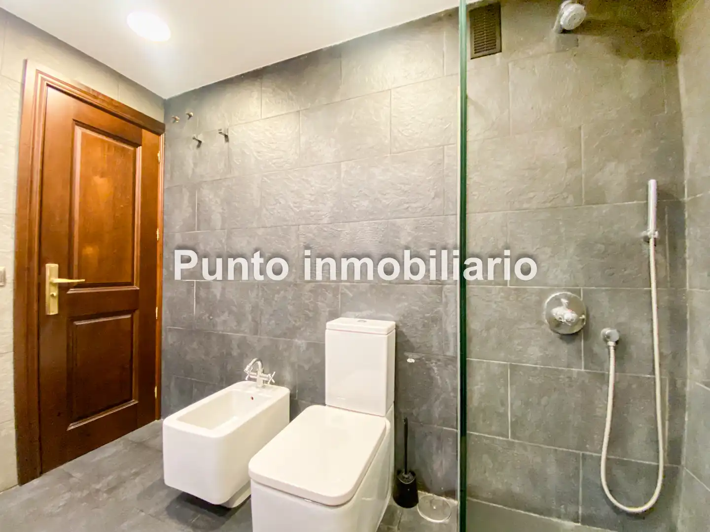 Baño de Piso en venta en Valladolid con Aire acondicionado, Calefacción y Parquet