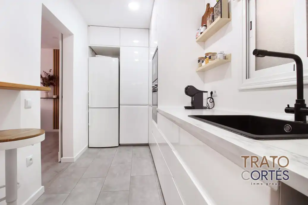Appartamento con terrazza in vendita a Carrer de Montflorit, imagen 7