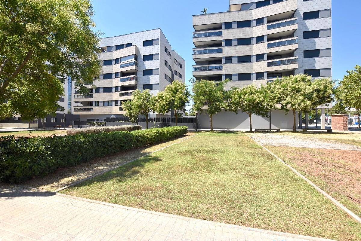 Vista exterior de Pis de lloguer en Vilanova i la Geltrú amb Aire condicionat, Calefacció i Parquet