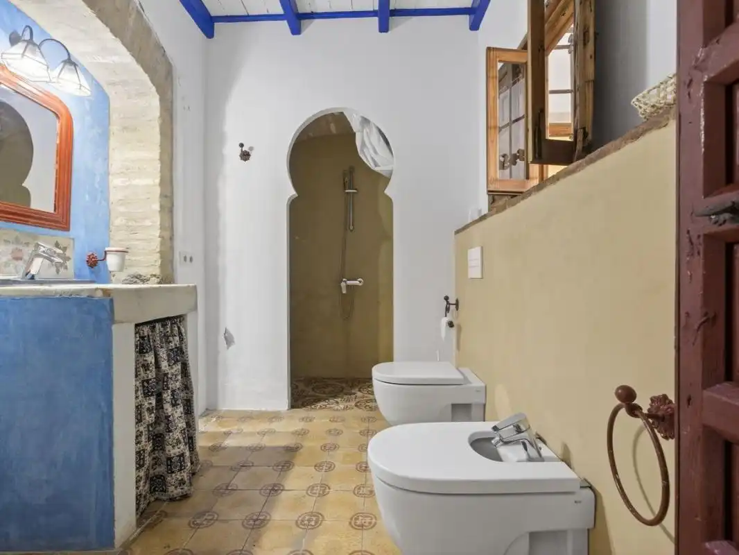 Bathroom of Houses for sale in Carmona  with Heating, Storage room and Swimming Pool
