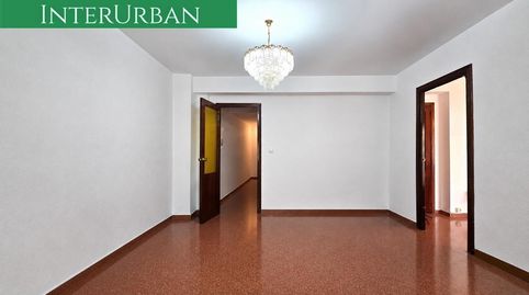 Foto 5 de Piso en venta en Parque de la Bombilla, Llíria