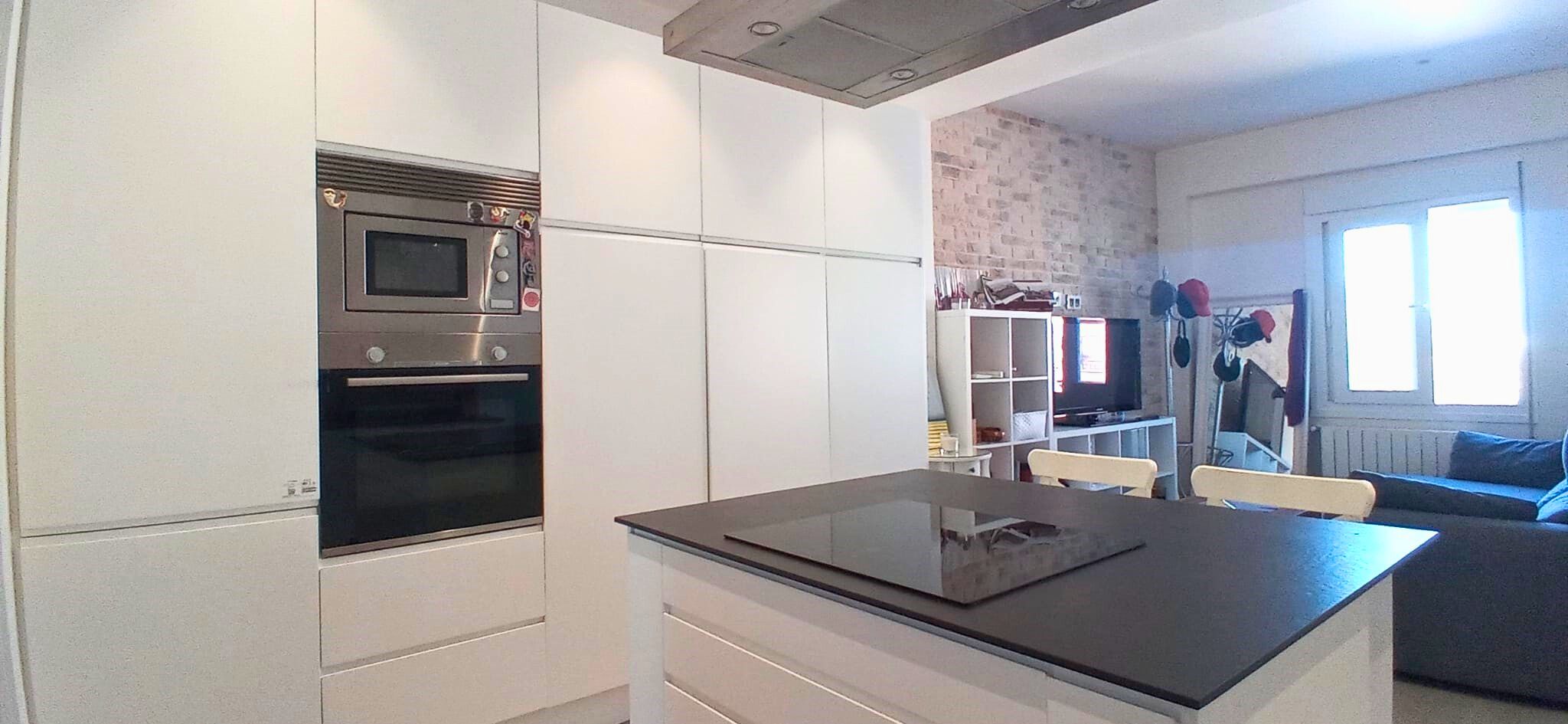 Kitchen of Flat to rent in  Valencia Capital  with Air Conditioner, Heating and Parquet flooring