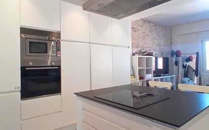 Kitchen of Flat to rent in  Valencia Capital  with Air Conditioner and Balcony