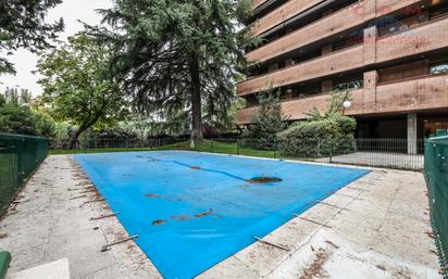 Swimming pool of Flat to rent in  Madrid Capital  with Air Conditioner and Terrace