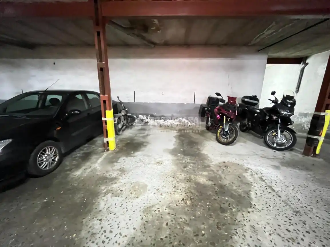 Parking de Garaje en venta en Loeches