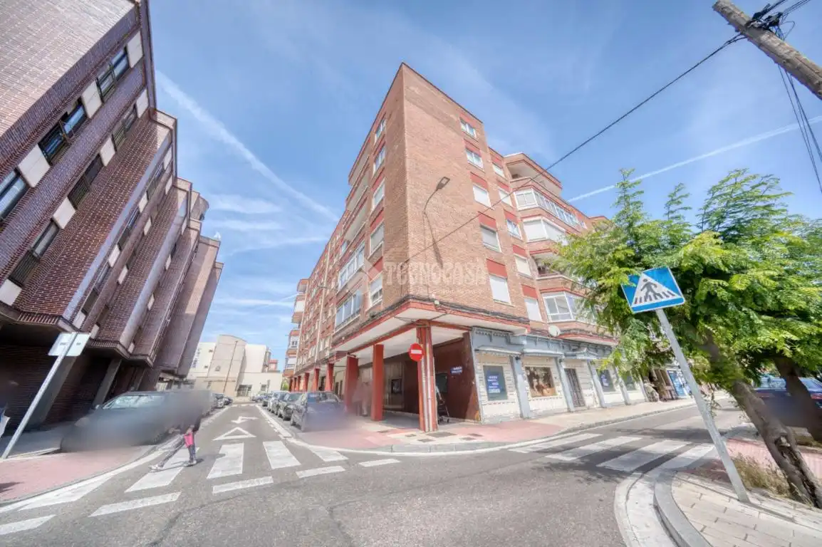 Vista exterior de Pis en venda en Valladolid