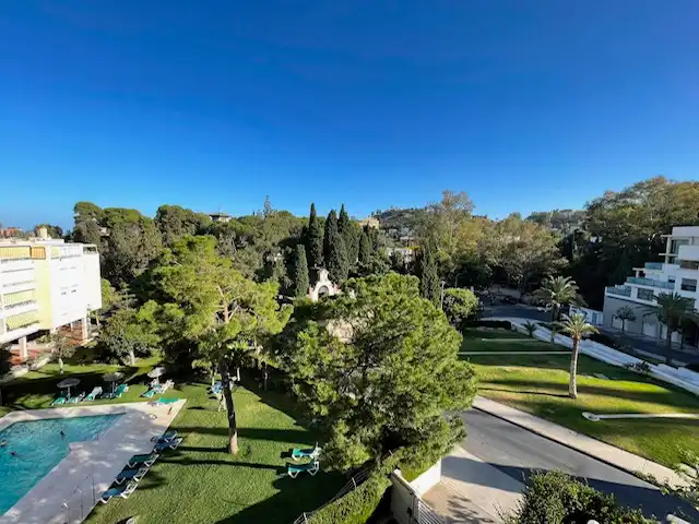 Vista exterior de Piso de alquiler en Málaga con Terraza, Trastero y Horno