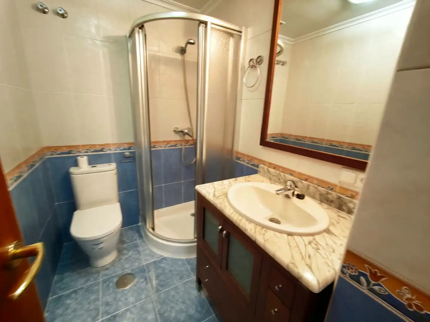 Badezimmer von Dachboden zur Miete in Feria