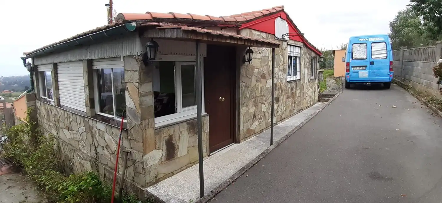 Vista exterior de Casa o chalet en venta en Villaviciosa con Calefacción, Trastero y Piscina