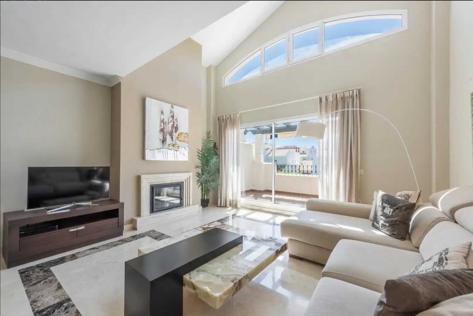 Wohnzimmer von Maisonette zum Verkauf in Marbella mit Terrasse, Möbliert und Gemeinschaftspool