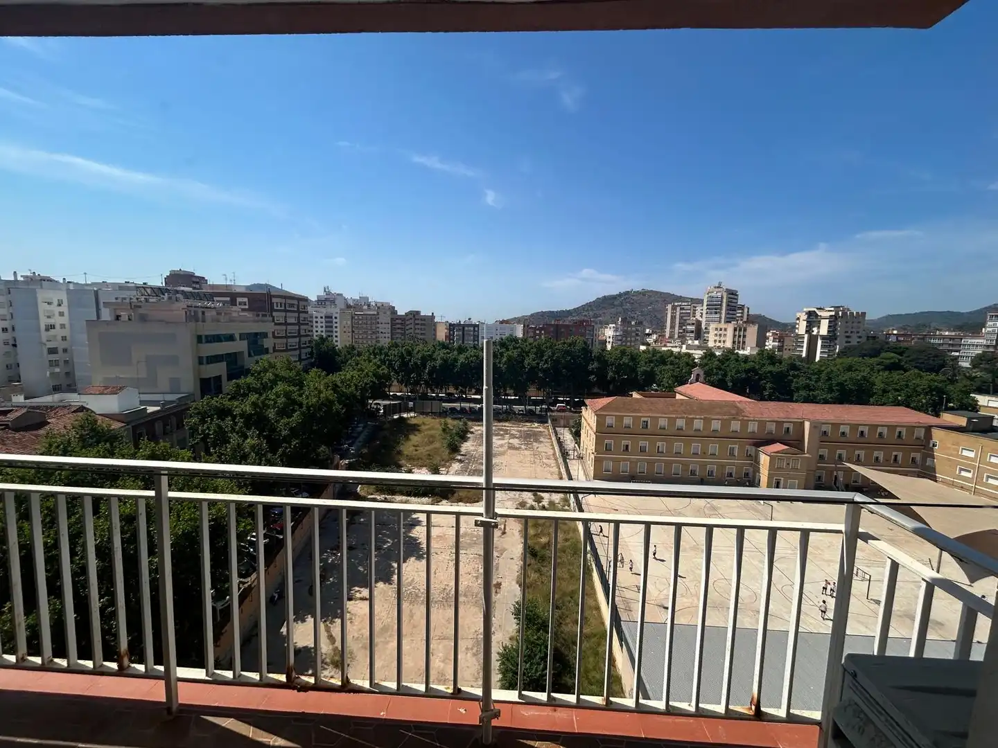 Appartamento con terrazza in vendita a Calle Jiménez de la Espada, imagen 5