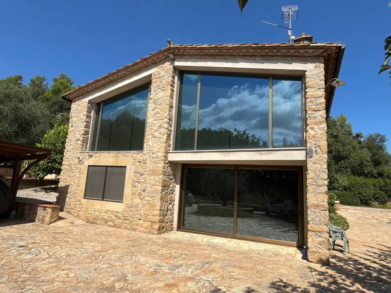Vista exterior de Finca rústica de lloguer en Canet d'Adri amb Aire condicionat, Calefacció i Jardí privat