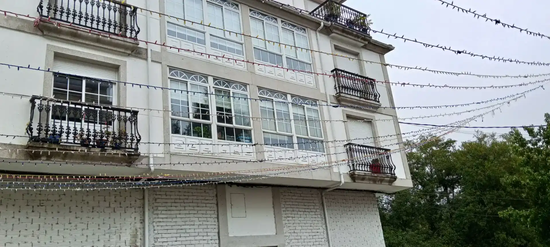 Vista exterior de Pis en venda en Ponte Caldelas amb Balcó