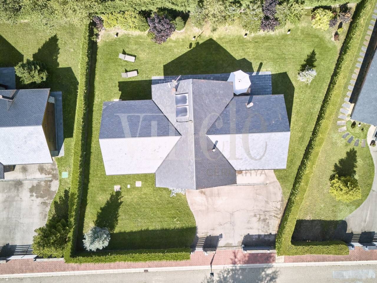Vista exterior de Casa o xalet en venda en Das amb Calefacció, Jardí privat i Parquet