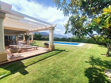 Casa con balcón en venta en Bobadilla - Bobadilla Estación - La Joya