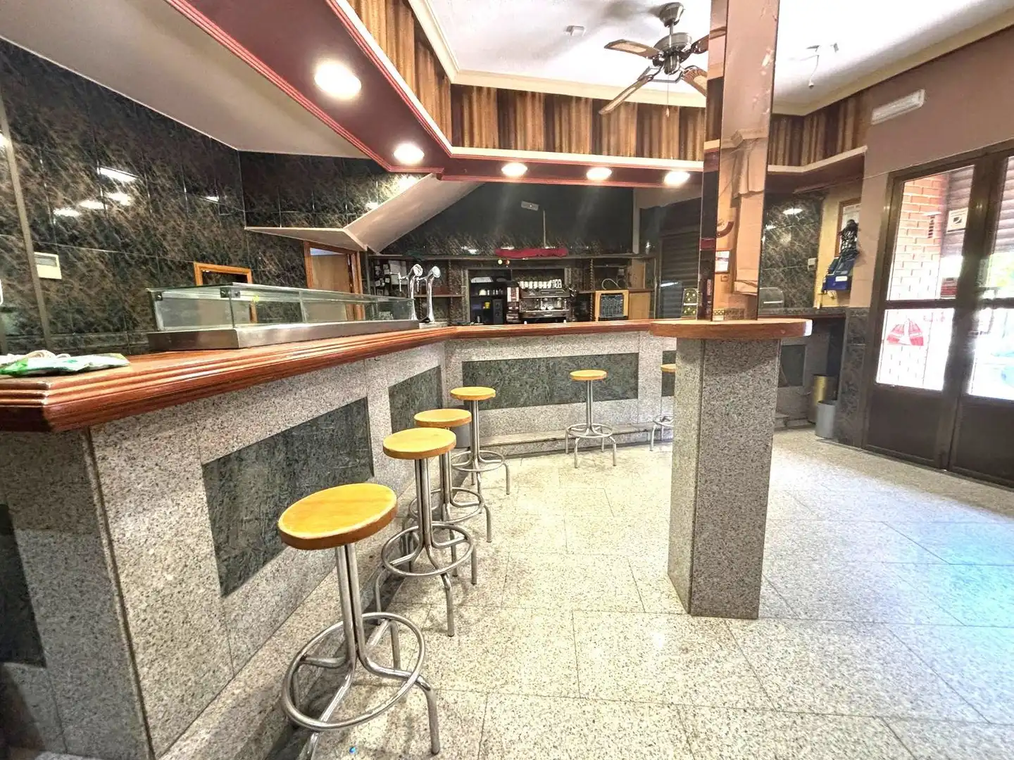 Local en venta en Polán con Aire acondicionado