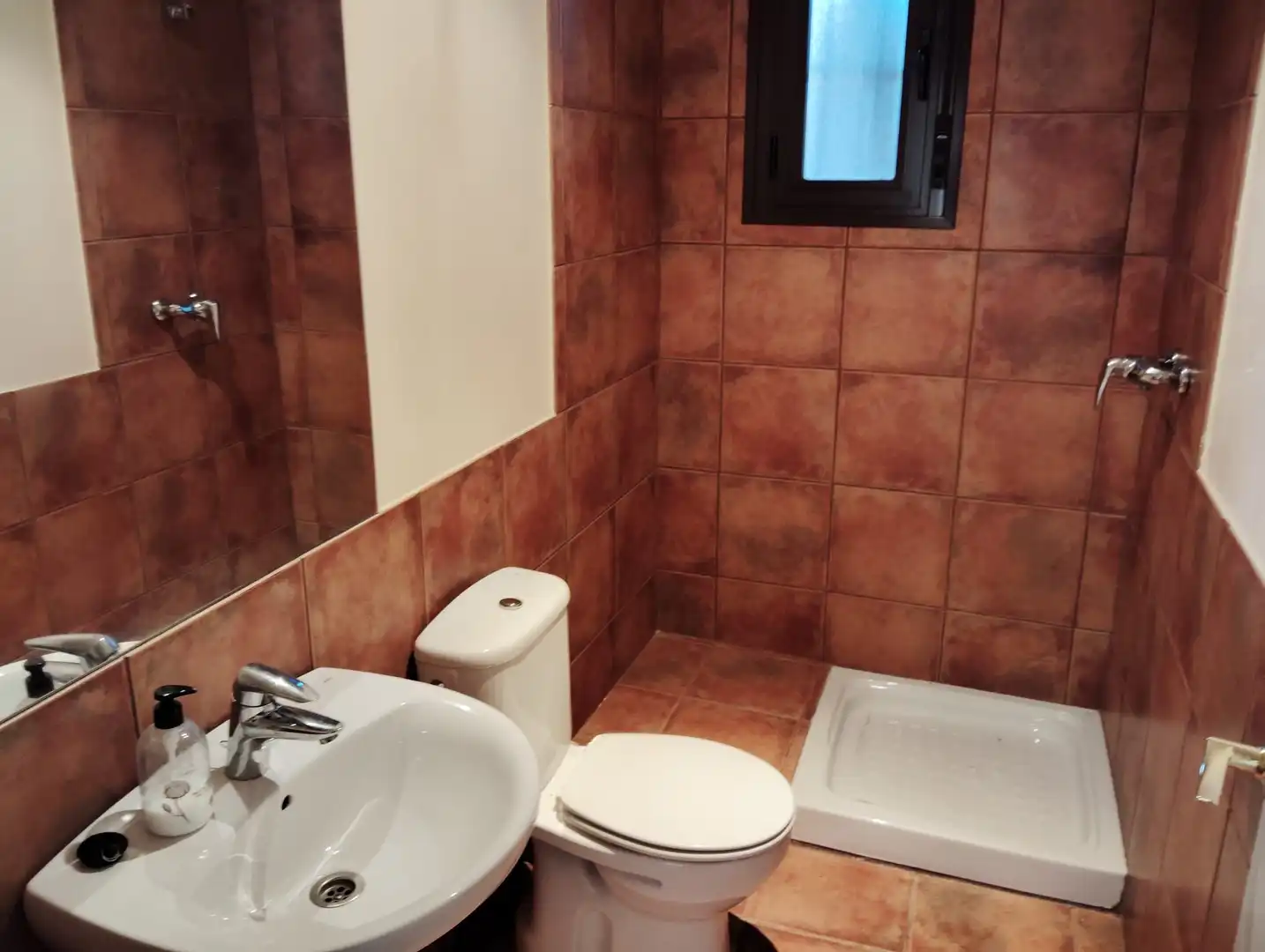 Baño de Casa o chalet en venta en Guillena con Aire acondicionado, Calefacción y Jardín privado