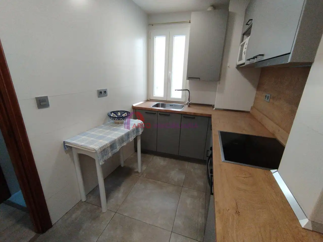 Cuina de Pis en venda en Burgos amb Calefacció i Moblat