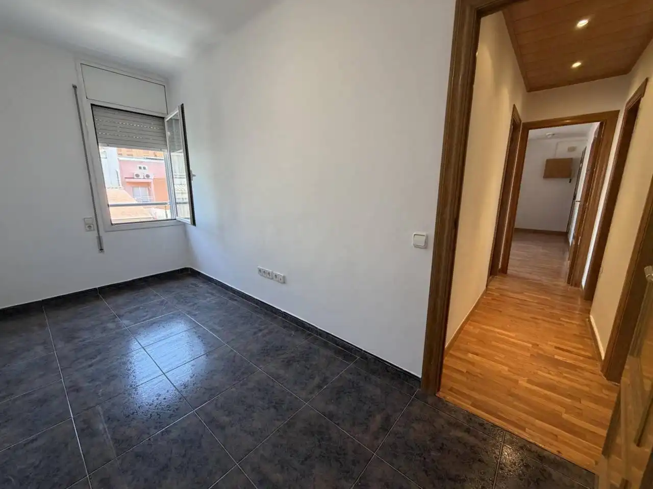 Habitación de Piso en venta en Sabadell con Calefacción y Parquet