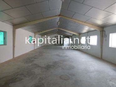 Nave industrial in vendita a Sant Rafael