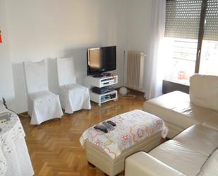 Living room of Flat for sale in Salamanca Capital  with Heating, Parquet flooring and Terrace