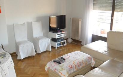 Living room of Flat for sale in Salamanca Capital  with Terrace