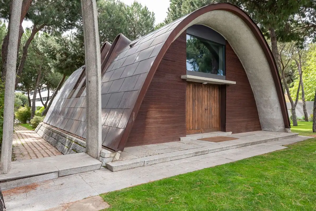Außenansicht von Dachboden zum Verkauf in Majadahonda mit Klimaanlage, Heizung und Privatgarten