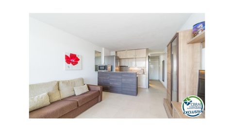 Foto 3 de Piso en venta en Calle de P Calderon de la Barca, 6, Salatar, Roses