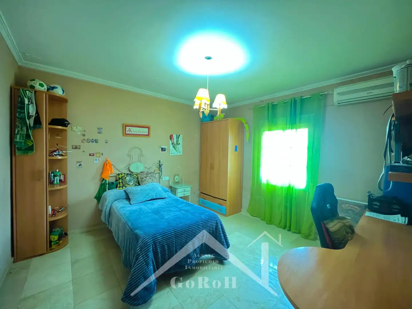 Dormitori de Casa o xalet en venda en Almadén de la Plata amb Jardí privat, Terrassa i Traster