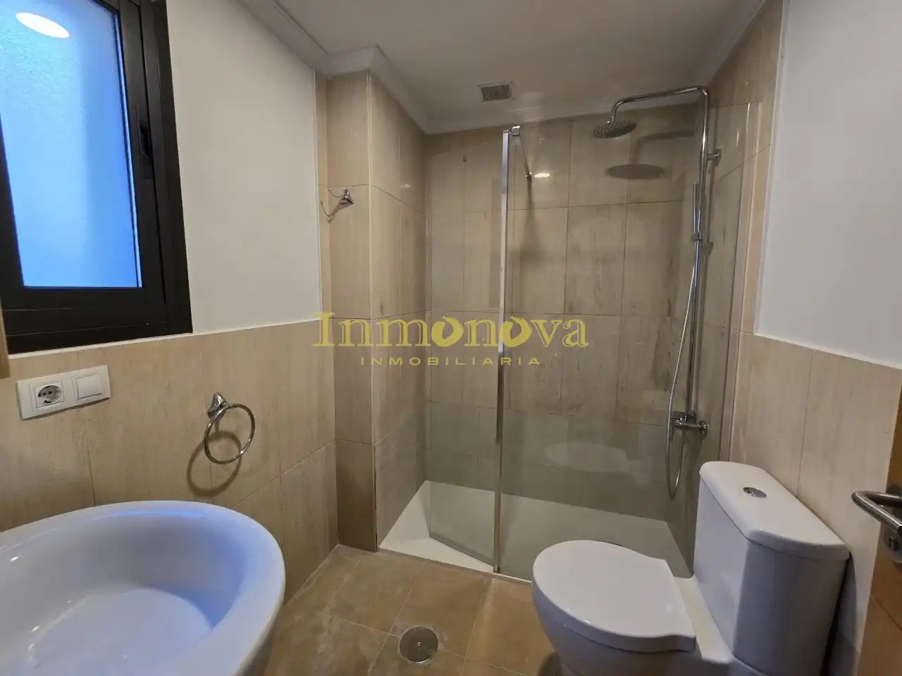Baño de Apartamento en venta en O Porriño   con Calefacción, Terraza y Trastero